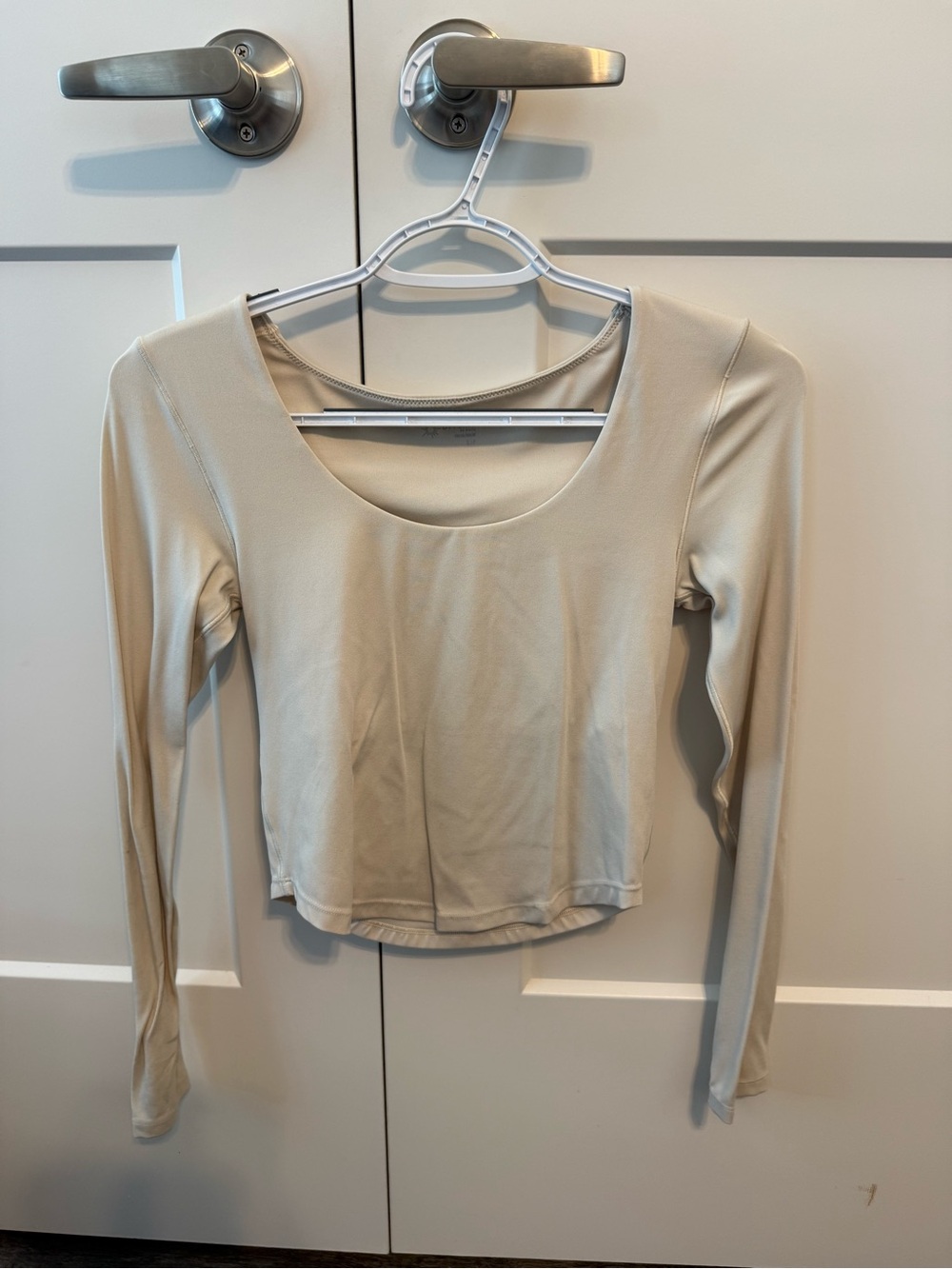 aerie Scoop Neck Long Sleeve Crop Top in Light Tan